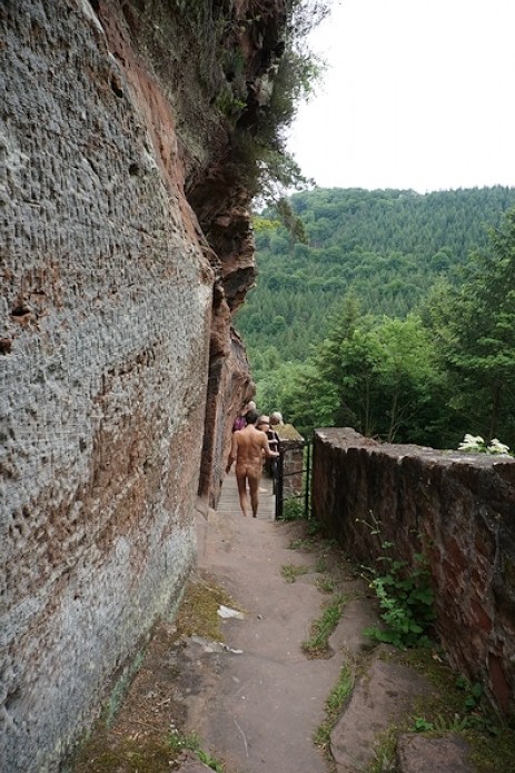 Felsen und Burg-Ruinen