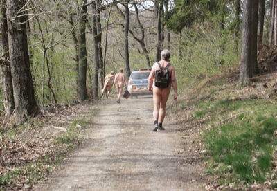 2010-04-25 Streifenwagen überholt uns, Foto: Bernd
